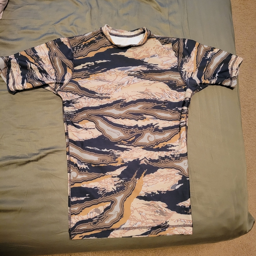 Men's Large Origin BJJ Submission Hunter Short Sleeved Rash Guard